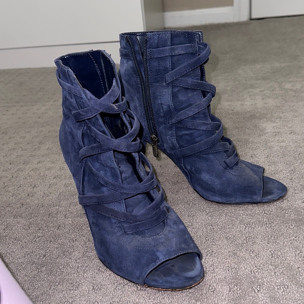 Vince Camuto
